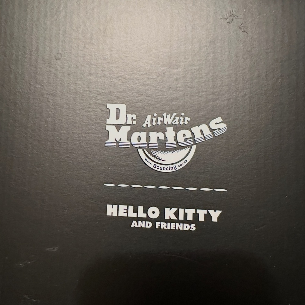Dr Marten Hello Kitty Boots - Picture 5 of 6